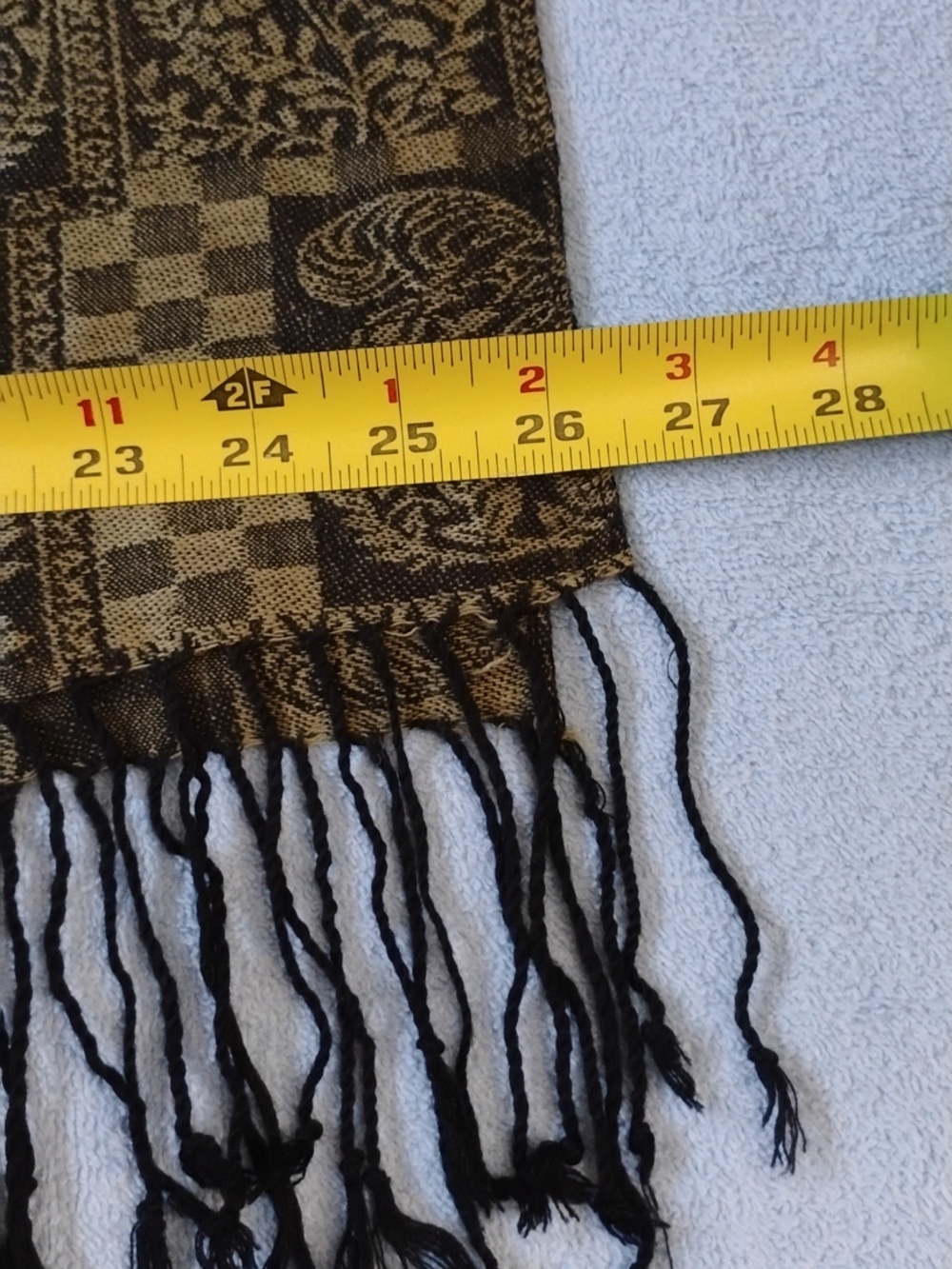 Scarf / Wrap - Picture 5 of 6